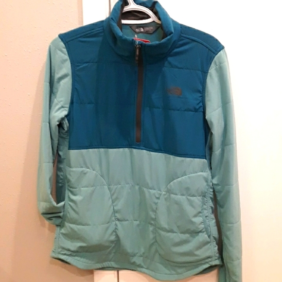 The North Face Jackets & Blazers - 🏔 The Nort Face Mountain Sweatshirt 1/4 Zip - NWT
